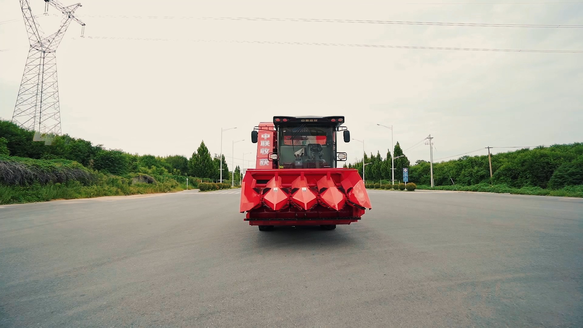 中联收获4YZJ-4 型自走式玉米穗茎收获机